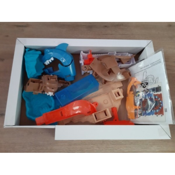 Трек Автомойка Hot Wheel 5779 Нападение акулы. Машина меняет цвет (аналог Hot Wheels)