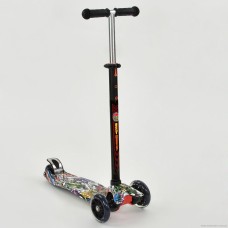 Самокат четырехколесный Scooter Maxi Print Черный 1386 Светящиеся колеса. Усиленная платформа.