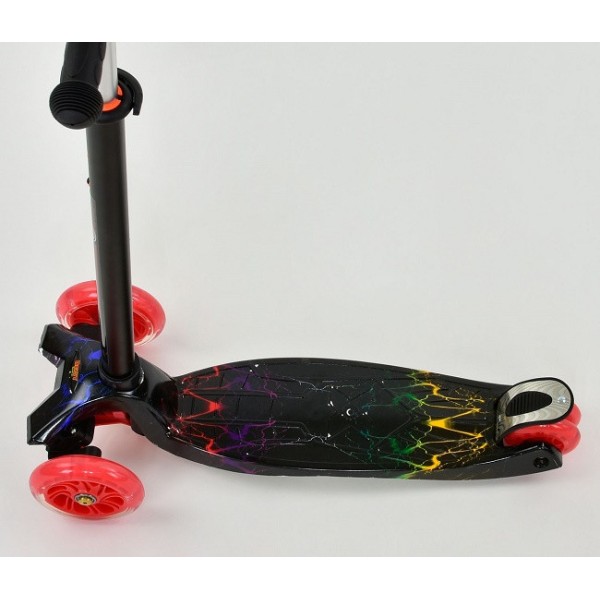 Самокат четырехколесный Scooter Maxi Print 1308 Красный. Колеса светятся