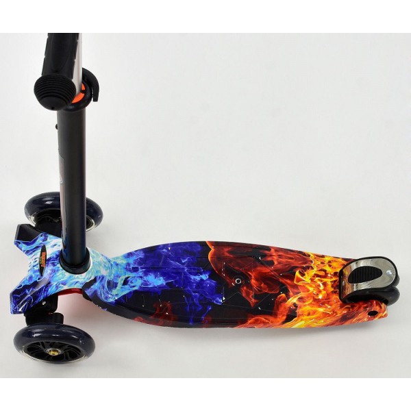 Детский трехколесный самокат Scooter Maxi Print Огонь + Лед. Колеса светятся