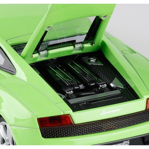 Модель машины Lamborghini. металлическая Автопром 68253А. Масштаб 1:24