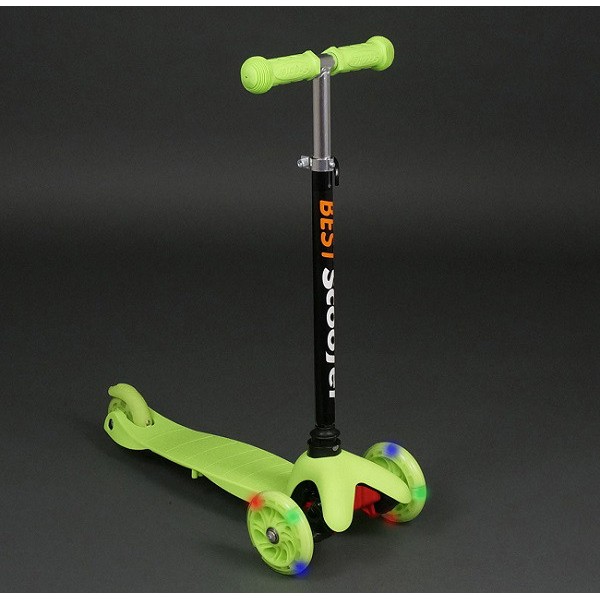 Трехколесный самокат Best Scooter Mini 466-112 салатовый. Колеса светятся. Нагрузка до 50 кг