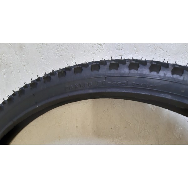 Покрышка на велосипед 26*1,95 дюймов с камерой. Deestone Крупный Шип. Нейлон. 26*1.95 (50-559).
