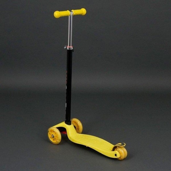 Детский трехколесный самокат Best Scooter Maxi 466-113 желтый