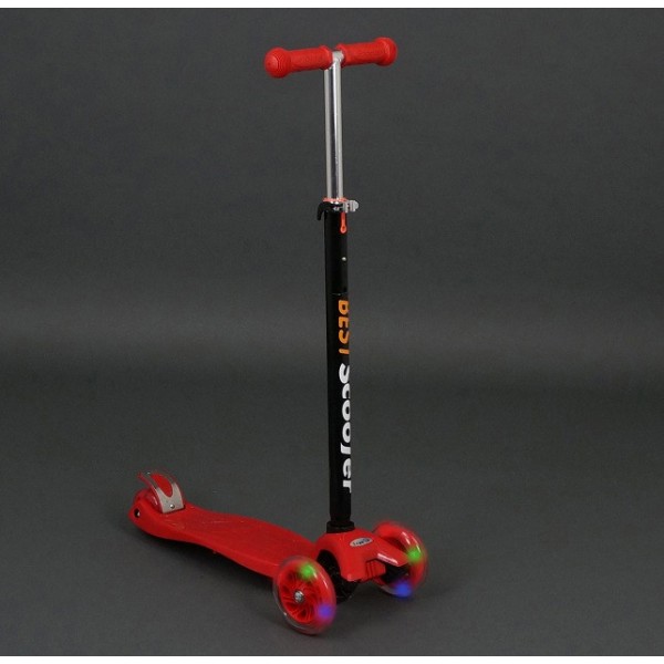 Детский трехколесный самокат Best Scooter Maxi 466-113 красный