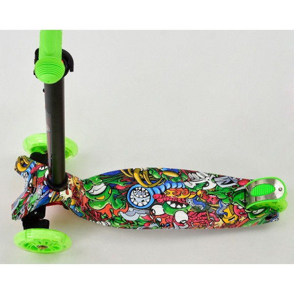 Самокат четырехколесный Scooter Maxi Print 1391 Салатовый. Колеса светятся