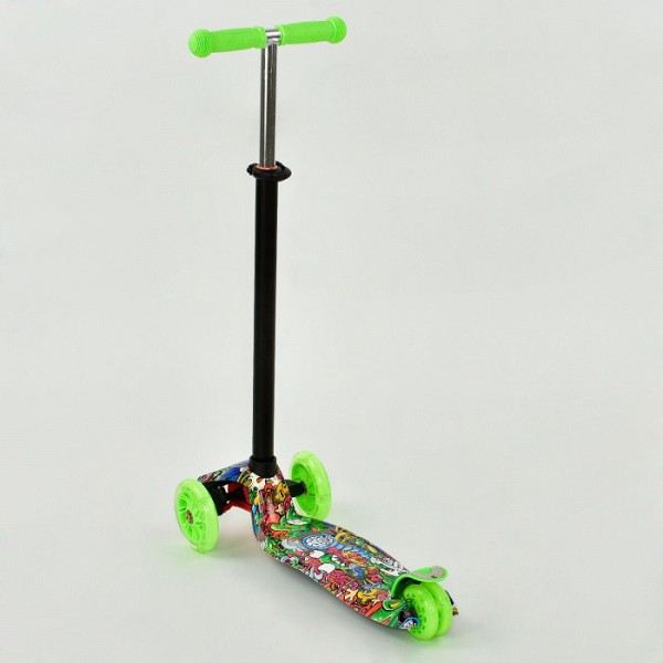 Самокат четырехколесный Scooter Maxi Print 1391 Салатовый. Колеса светятся