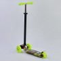Самокат четырехколесный Scooter Maxi Print 1325 Салатовый. Колеса светятся