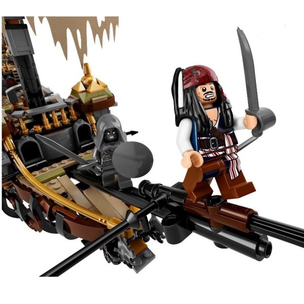 Конструктор Bela Pirates Безмолвная Мэри 10680, 2324 дет.